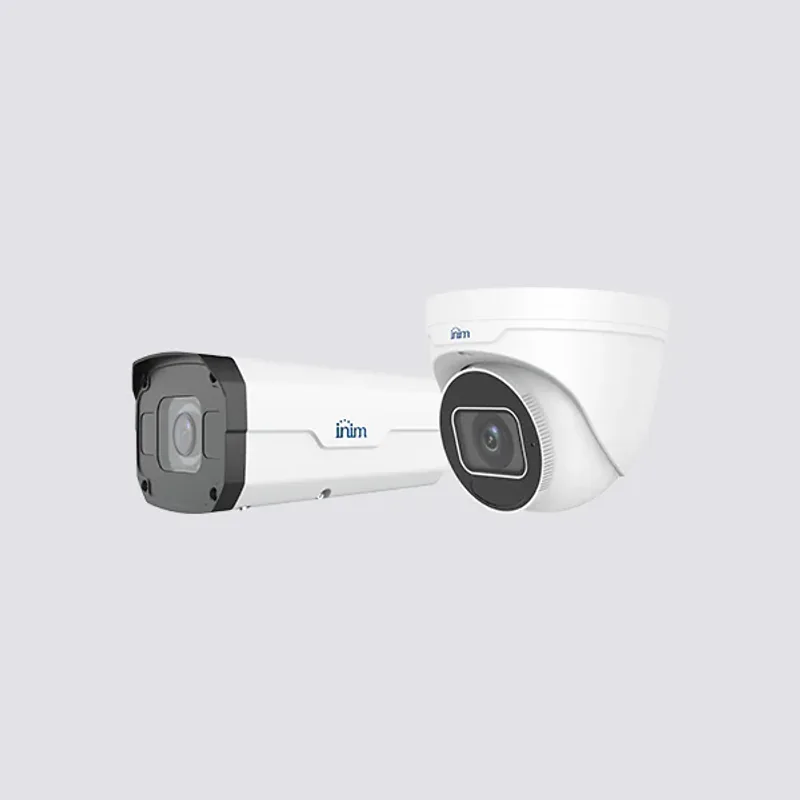 Caméra IP 4 MP avec optique motorisée et Intelligent Detection